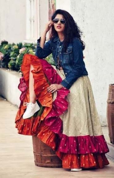 Lehengas & Shirts? Yes! Check out These Top Trends in Lehenga Shirt Combo  And Make a Unique and Bold Fashion Statement!