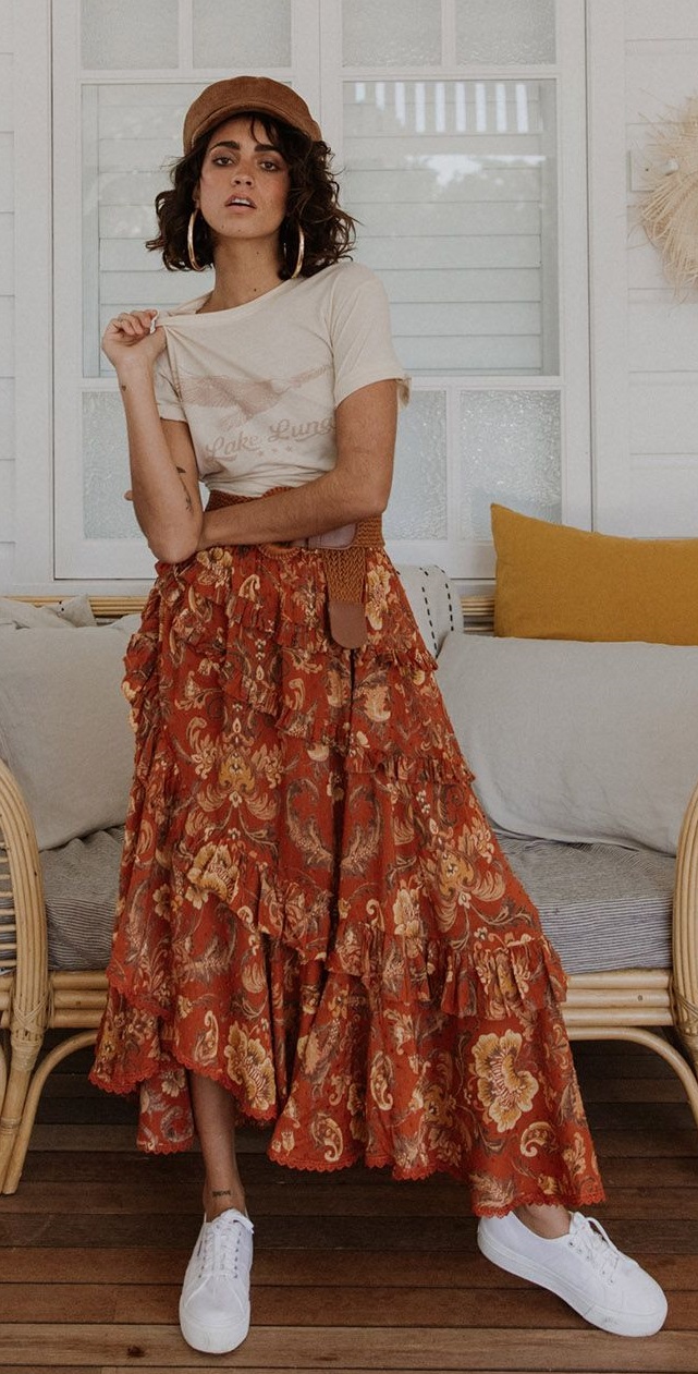 Plain white shirt blouse paired with leaves and flower embroidery on lehenga.  Simply Great Pair. A… | White blouse designs, Long skirt outfits, Shirt  blouse designs