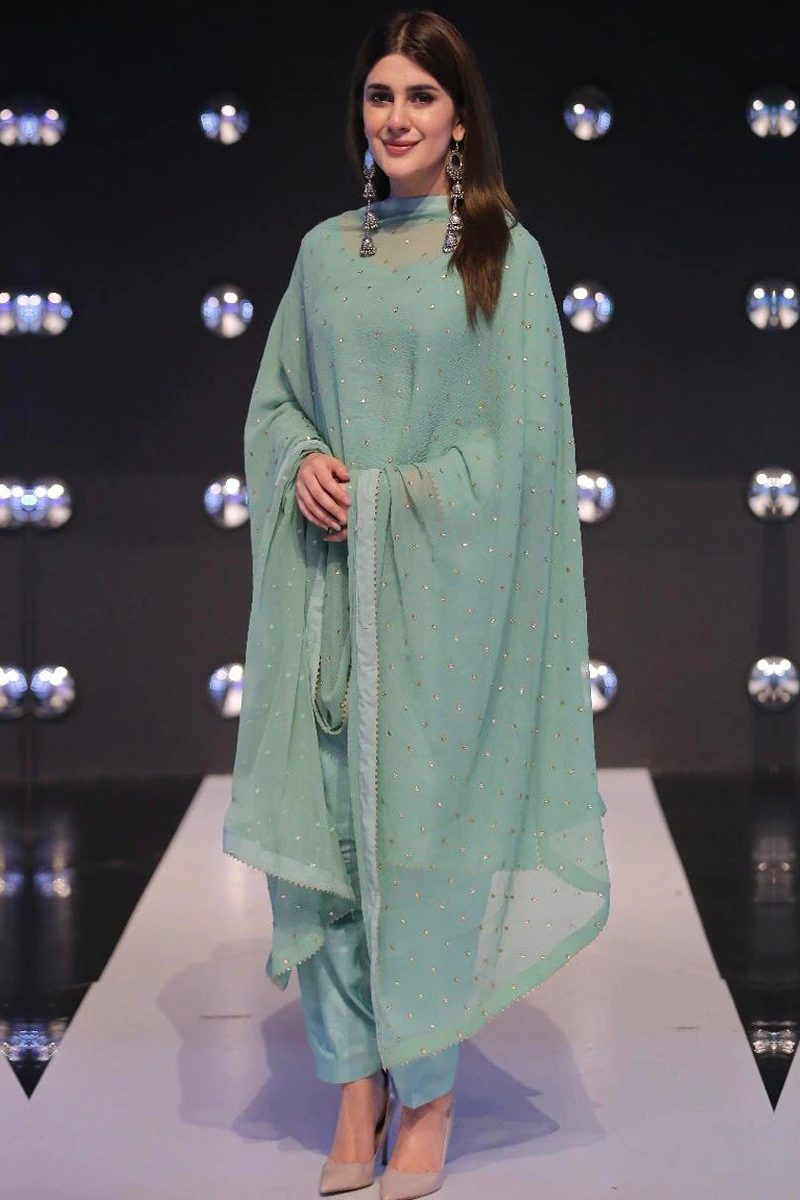 pakistani actress dress design Beautiful And Cute Actress Dress Design Ideas
